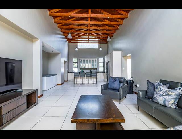 3 BEDROOM HOUSE FOR SALE IN COPPERLEAF ESTATE